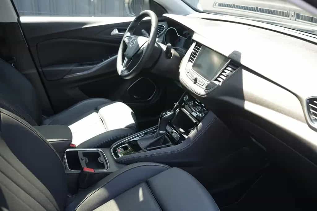 Opel Grandland (X) 1.2 Turbo Ultimate*AHK*PANO*APPLE* 03/2019-photo-13