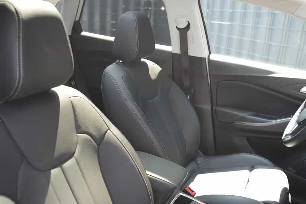 Opel Grandland (X) 1.2 Turbo Ultimate*AHK*PANO*APPLE* 03/2019-photo-14
