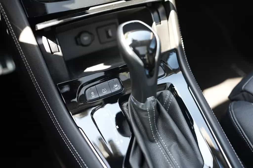 Opel Grandland (X) 1.2 Turbo Ultimate*AHK*PANO*APPLE* 03/2019-photo-27