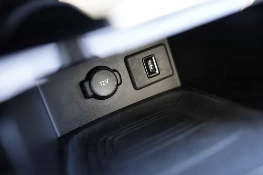 Opel Grandland (X) 1.2 Turbo Ultimate*AHK*PANO*APPLE* 03/2019-photo-28