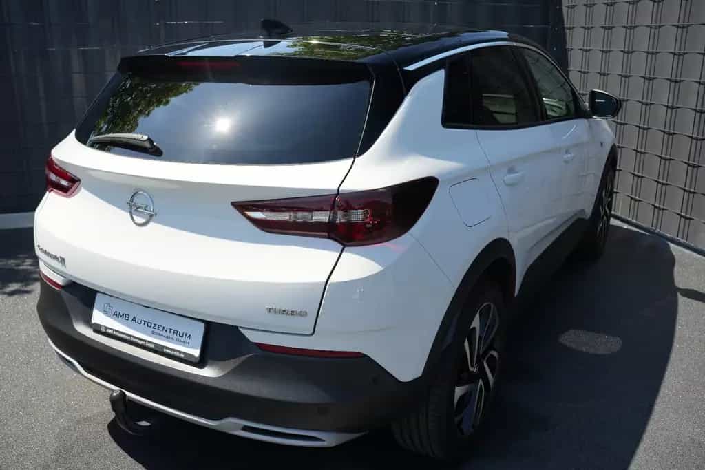 Opel Grandland (X) 1.2 Turbo Ultimate*AHK*PANO*APPLE* 03/2019-photo-3
