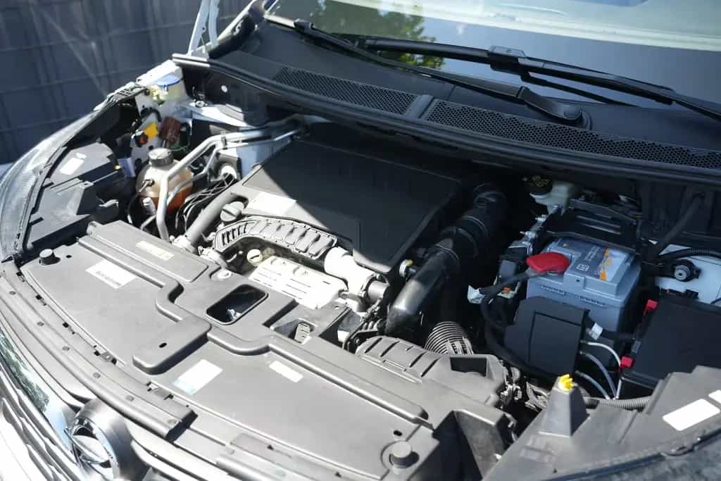 Opel Grandland (X) 1.2 Turbo Ultimate*AHK*PANO*APPLE* 03/2019-photo-38