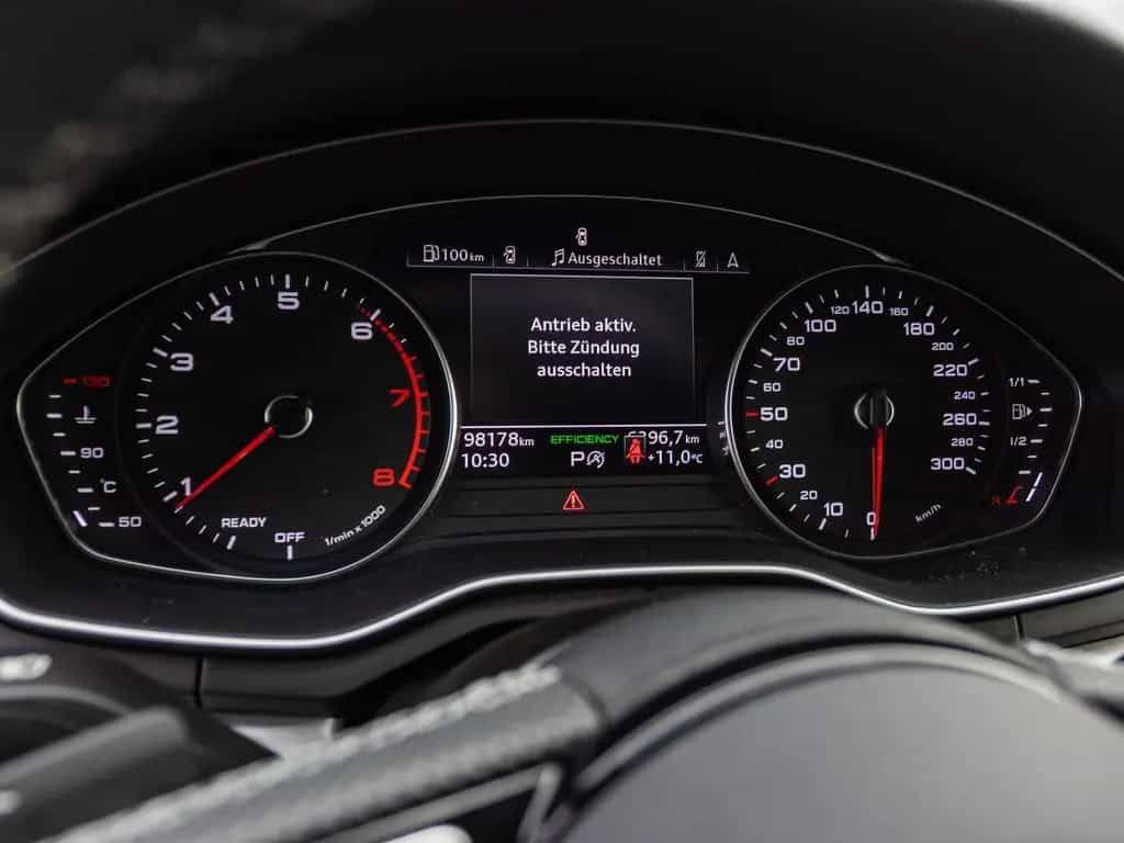 Audi A4 Avant S line 40TFSI qu Stronic Navi LED GRA A 01/2022-photo-11