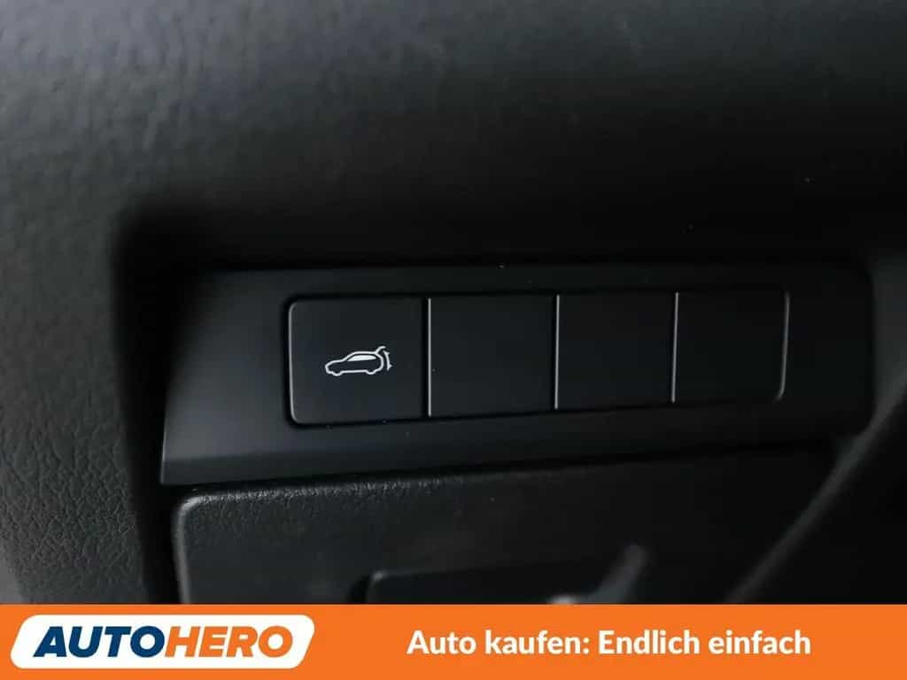 Mazda CX-30 2.0 Skyactiv-G Mild-Hybrid Selection 2WD 11/2019-photo-28