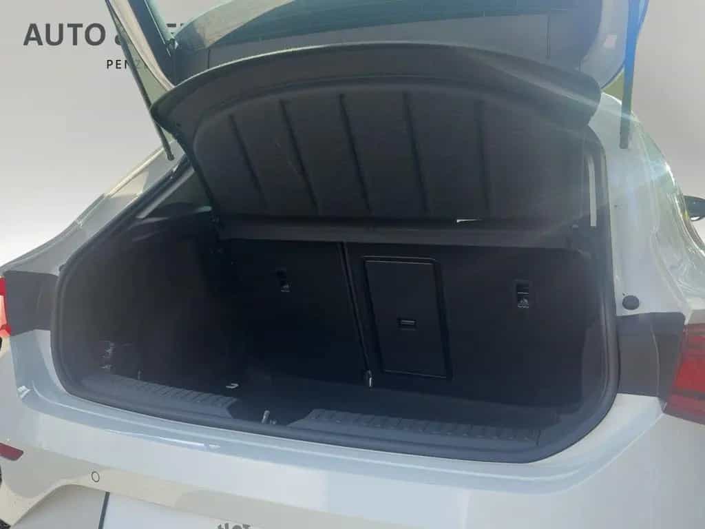 Cupra Leon 1.5 eTSI ACT DSG *KESSY*SHZ*UVM 02/2024-photo-4