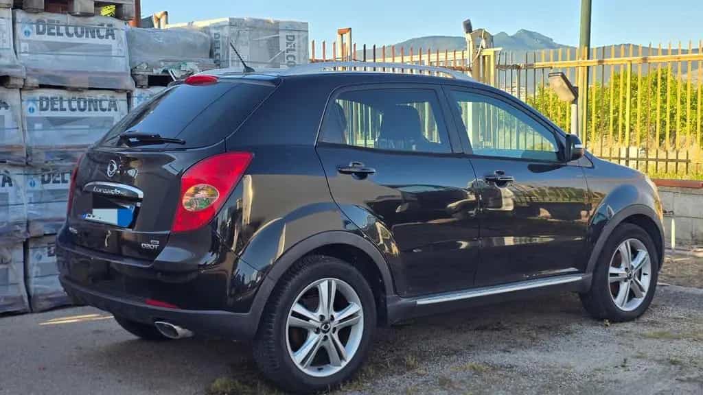 Ssangyong Korando 2.0 e-XDi 175 CV AWD AT Classy 05/2011-photo-3