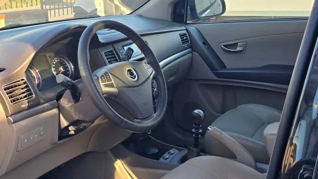 Ssangyong Korando 2.0 e-XDi 175 CV AWD AT Classy 05/2011-photo-7