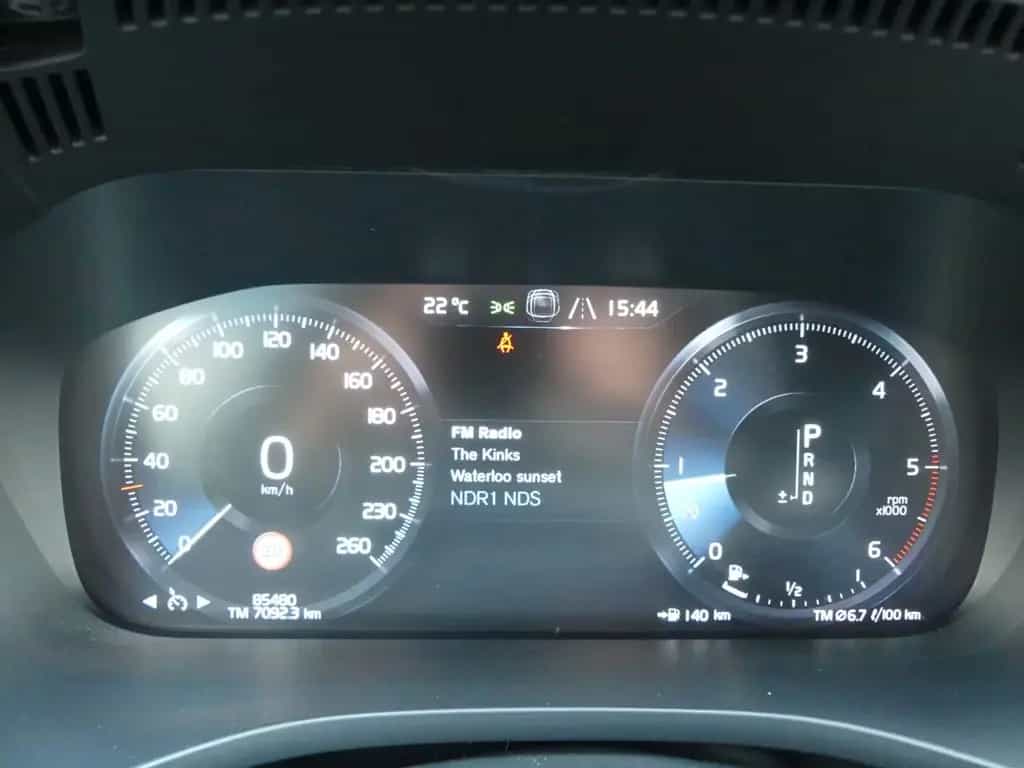 Volvo XC60 XC 60 R Design AWD AHK*Leder*Navi*ab 299€ 07/2018-photo-15