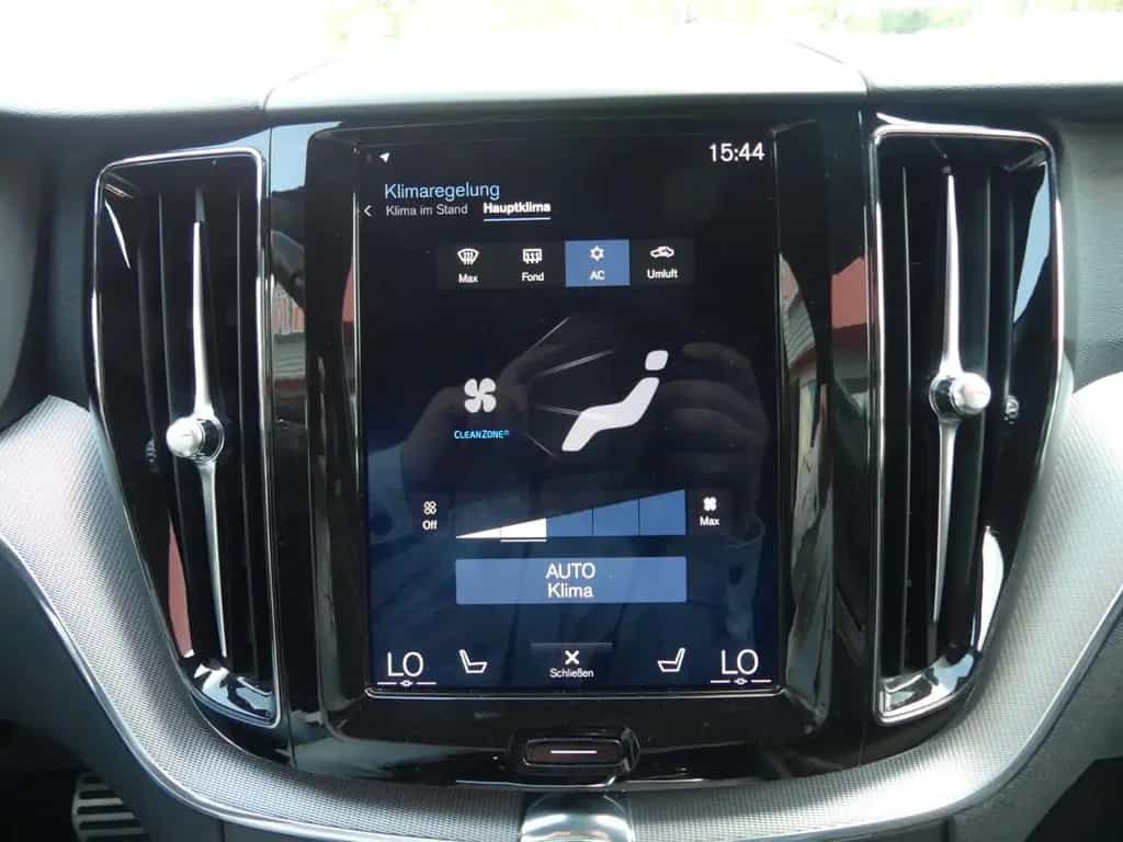 Volvo XC60 XC 60 R Design AWD AHK*Leder*Navi*ab 299€ 07/2018-photo-16