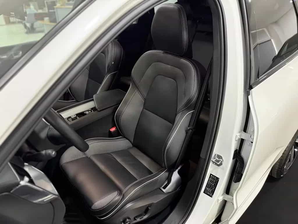 Volvo XC60 R Design 2WD*PANO*360*HUD*MEMORY*LED*ACC* 10/2021-photo-15