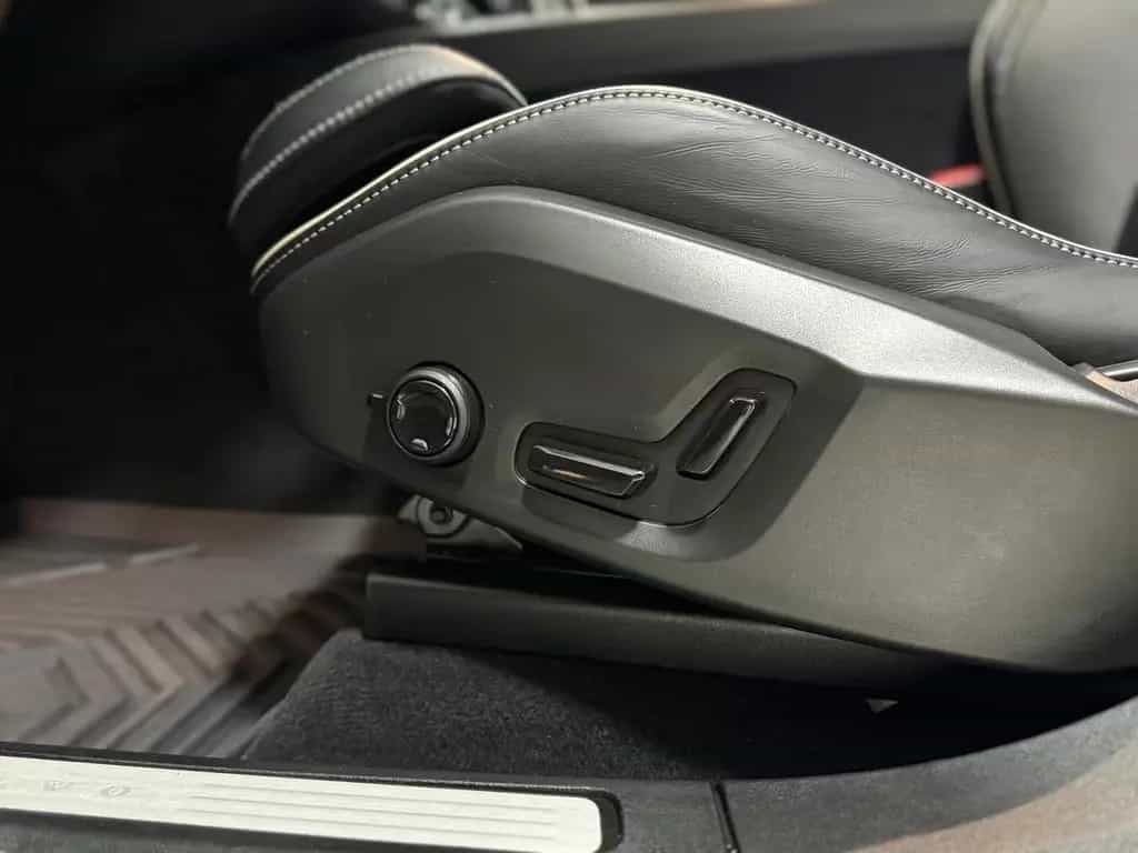 Volvo XC60 R Design 2WD*PANO*360*HUD*MEMORY*LED*ACC* 10/2021-photo-16