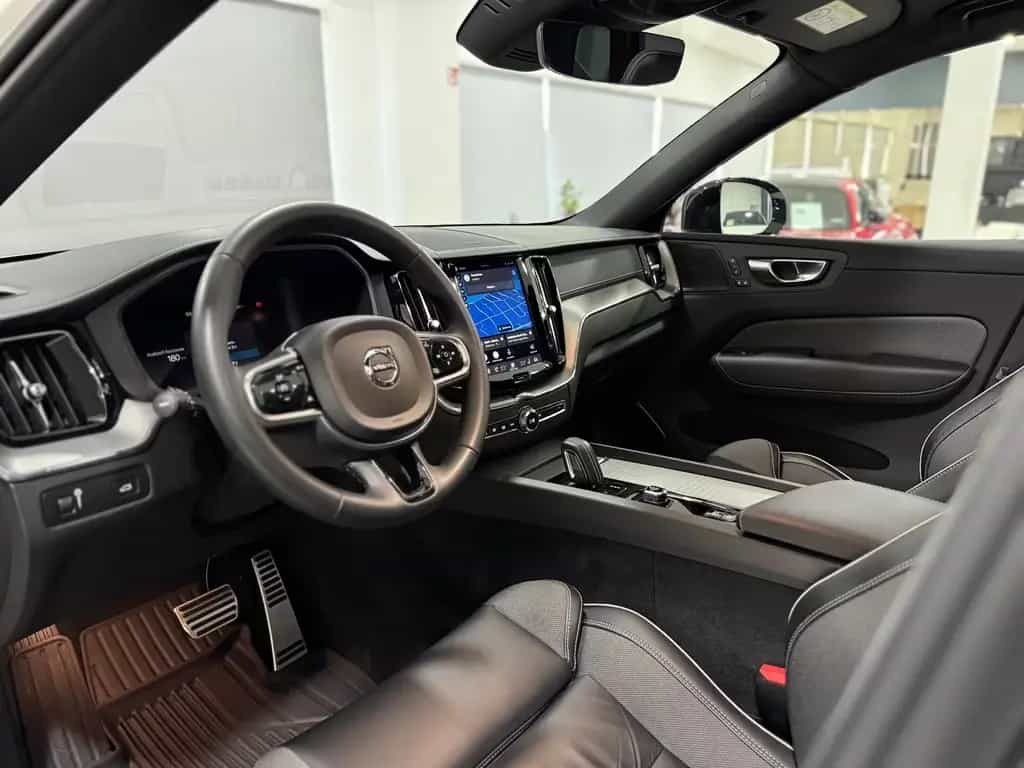 Volvo XC60 R Design 2WD*PANO*360*HUD*MEMORY*LED*ACC* 10/2021-photo-17