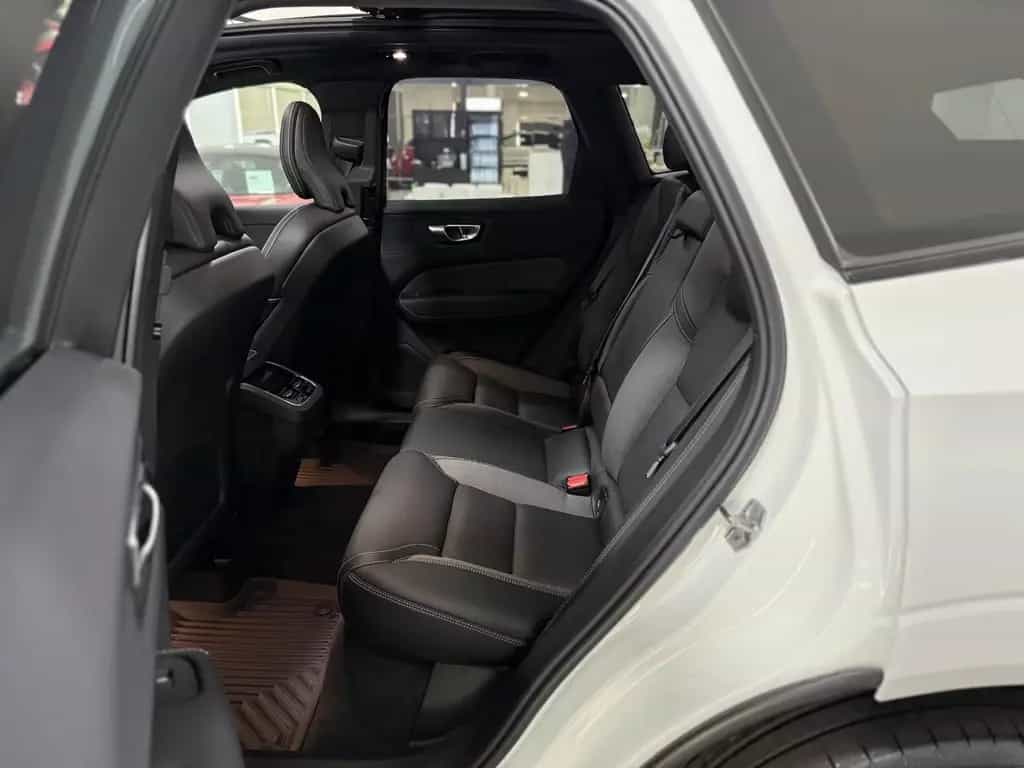 Volvo XC60 R Design 2WD*PANO*360*HUD*MEMORY*LED*ACC* 10/2021-photo-20