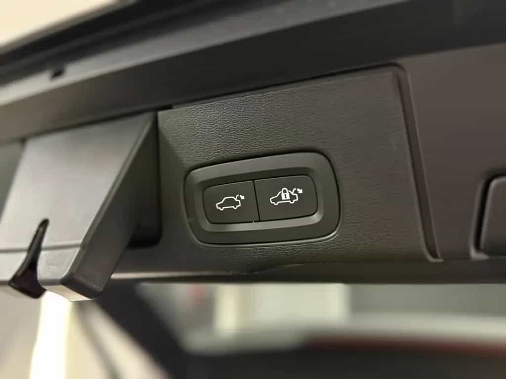 Volvo XC60 R Design 2WD*PANO*360*HUD*MEMORY*LED*ACC* 10/2021-photo-24