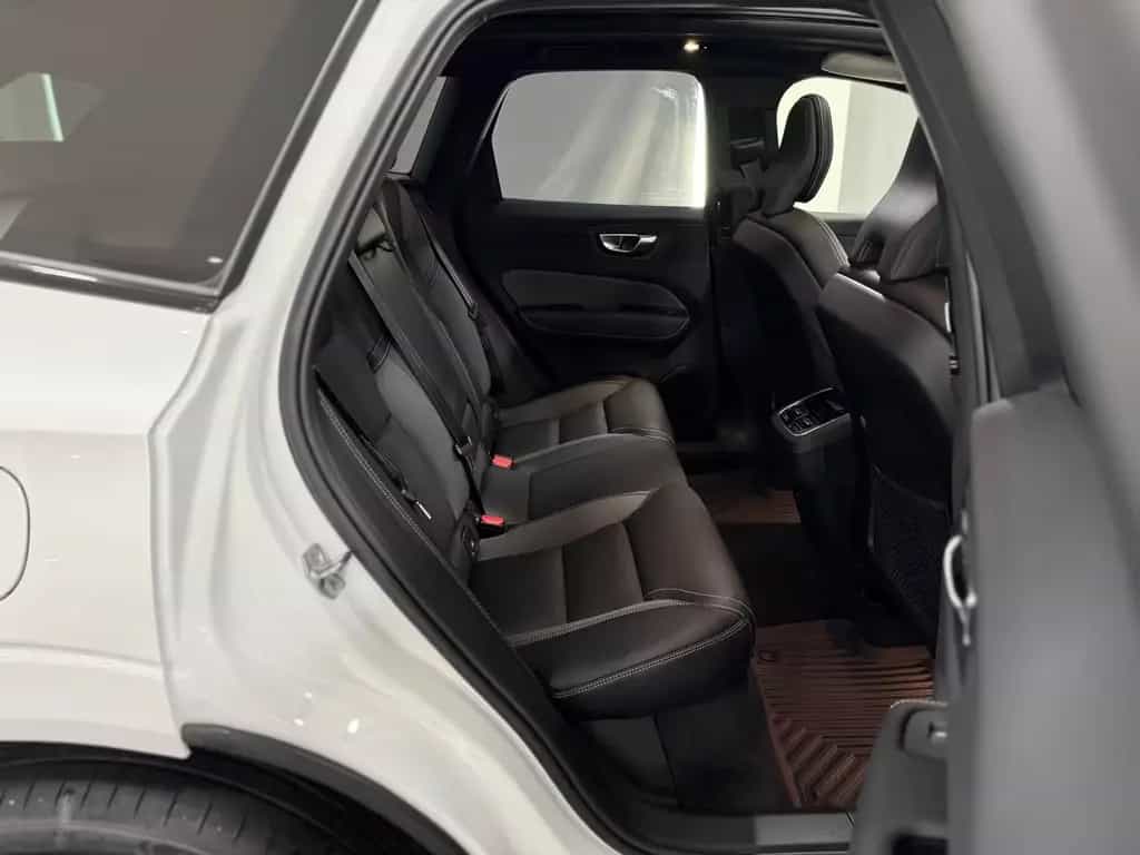 Volvo XC60 R Design 2WD*PANO*360*HUD*MEMORY*LED*ACC* 10/2021-photo-26