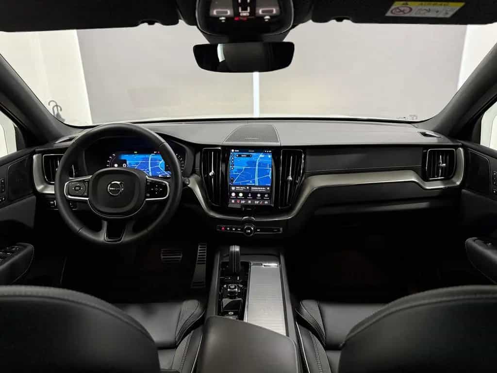 Volvo XC60 R Design 2WD*PANO*360*HUD*MEMORY*LED*ACC* 10/2021-photo-32