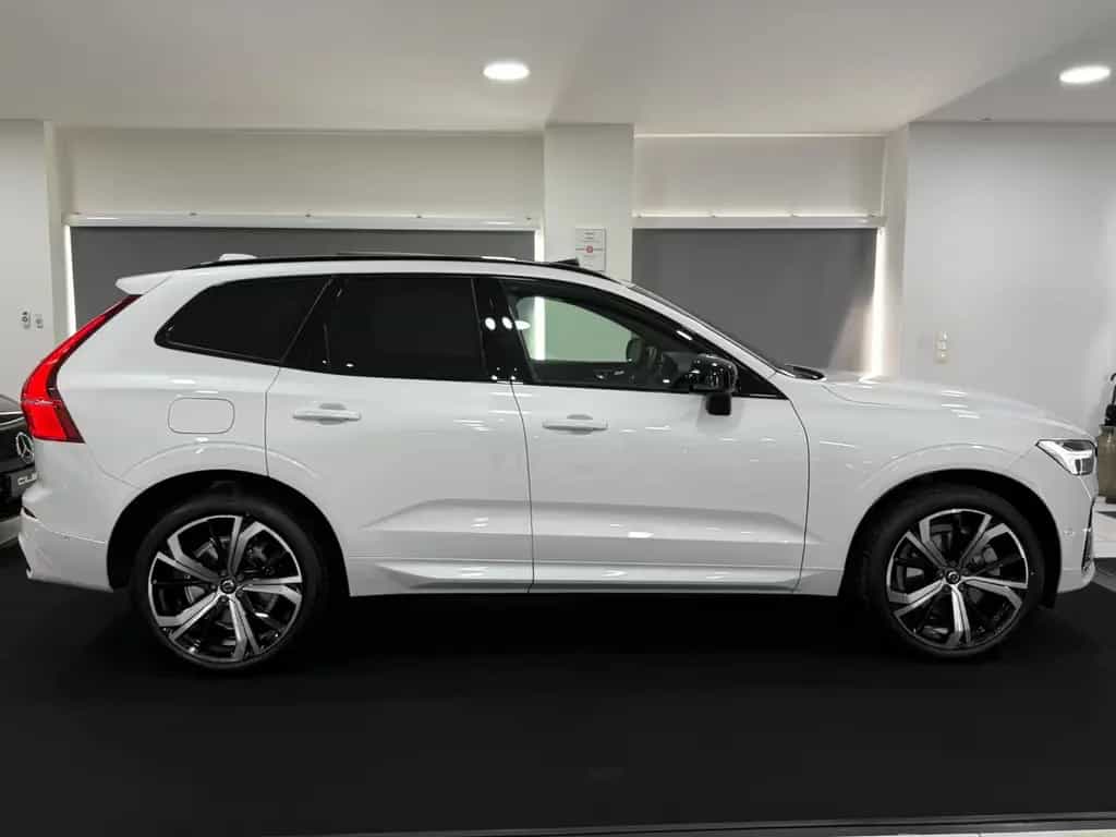 Volvo XC60 R Design 2WD*PANO*360*HUD*MEMORY*LED*ACC* 10/2021-photo-8