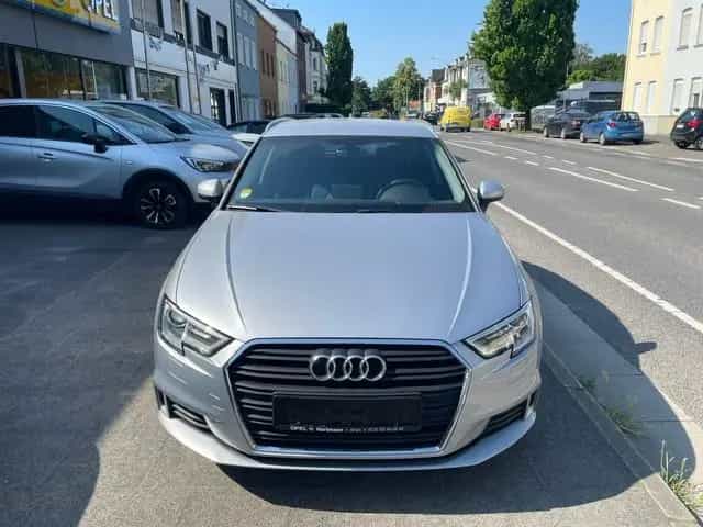Audi A3 Sportback sport +2 JAHRE GARANTIE+ 07/2018-photo-1