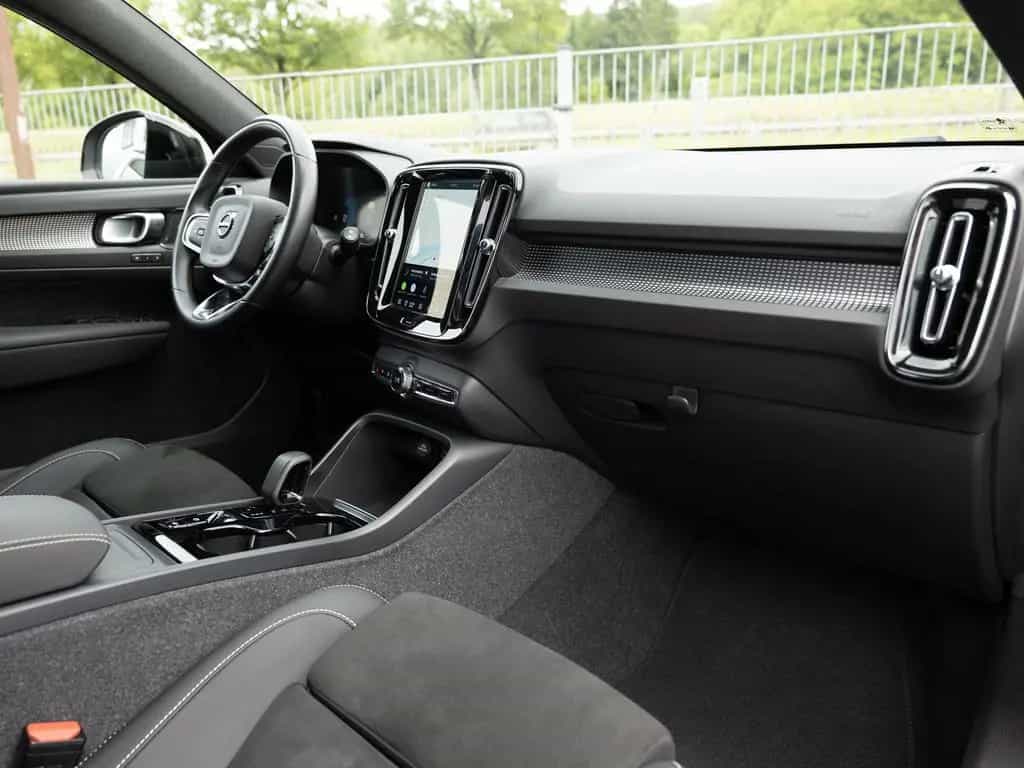 Volvo XC40 B4 B Plus Dark AWD H/K FACEL. STANDHZ LED 05/2023-photo-27