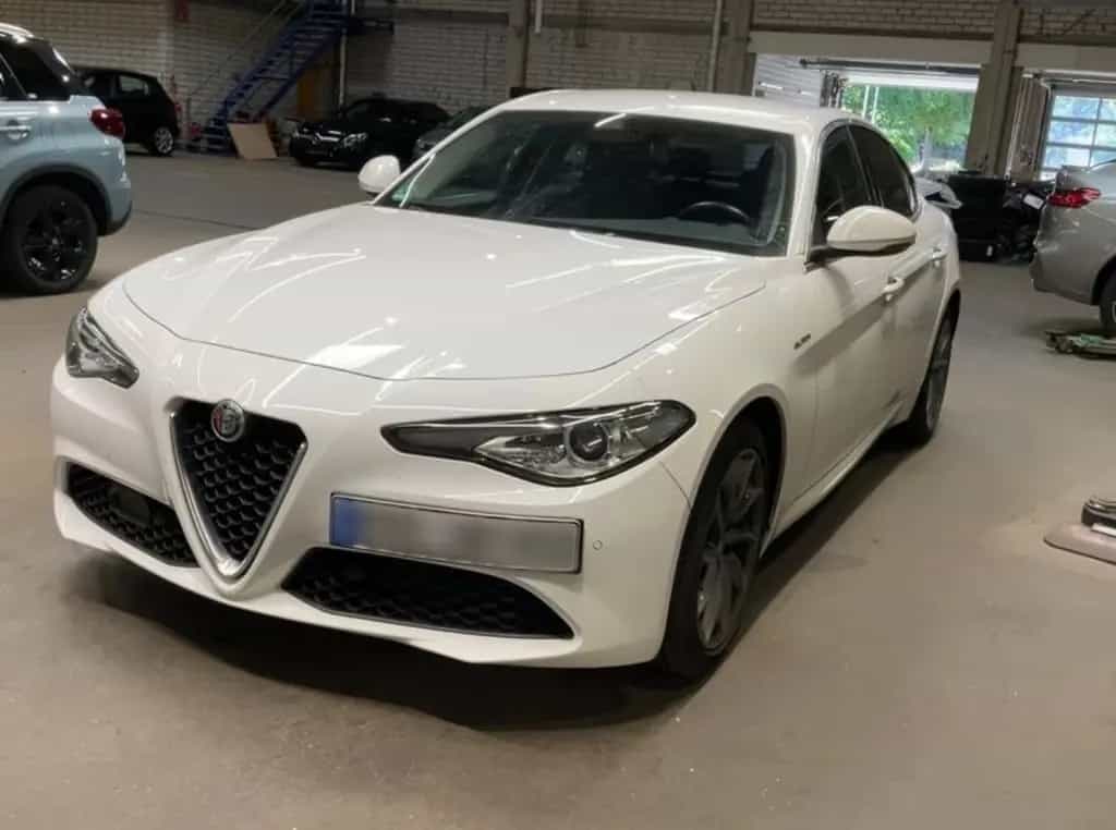 Alfa Romeo Giulia Super | LEDER SHZ KAMERA TOTWINKEL 05/2020-photo-0