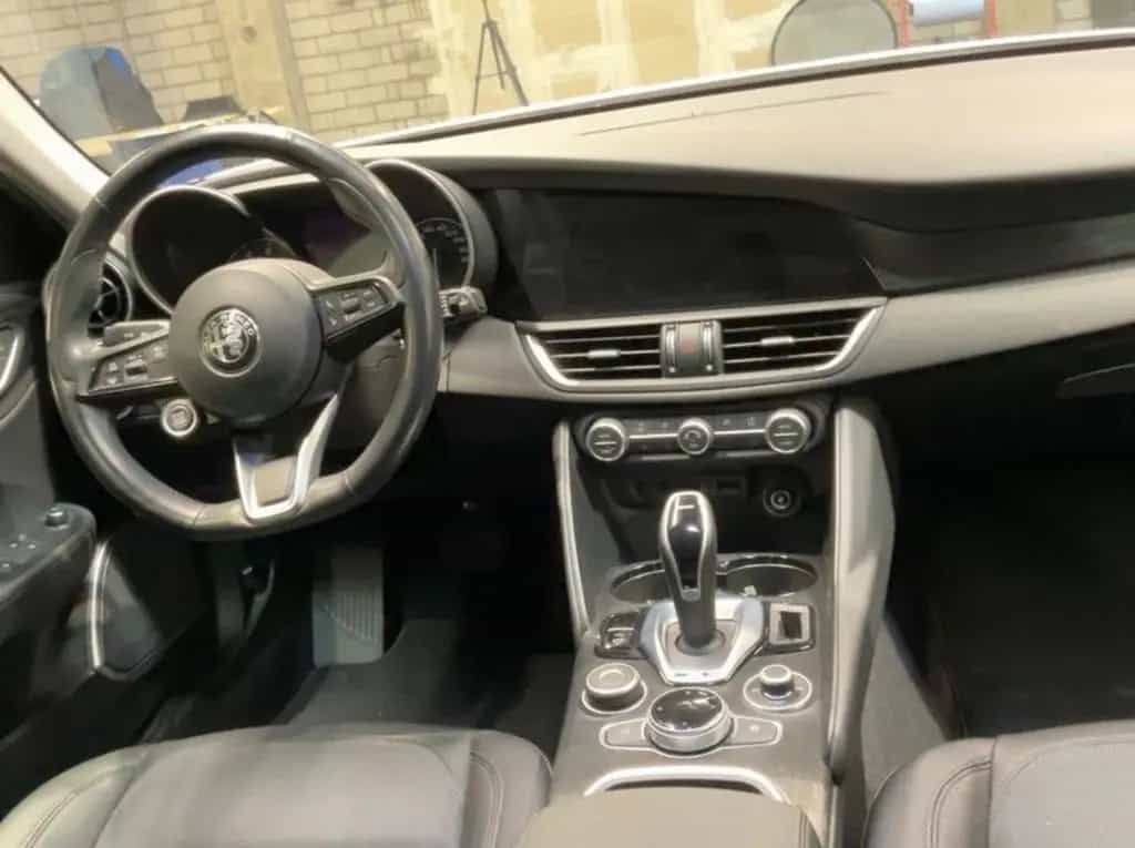 Alfa Romeo Giulia Super | LEDER SHZ KAMERA TOTWINKEL 05/2020-photo-1