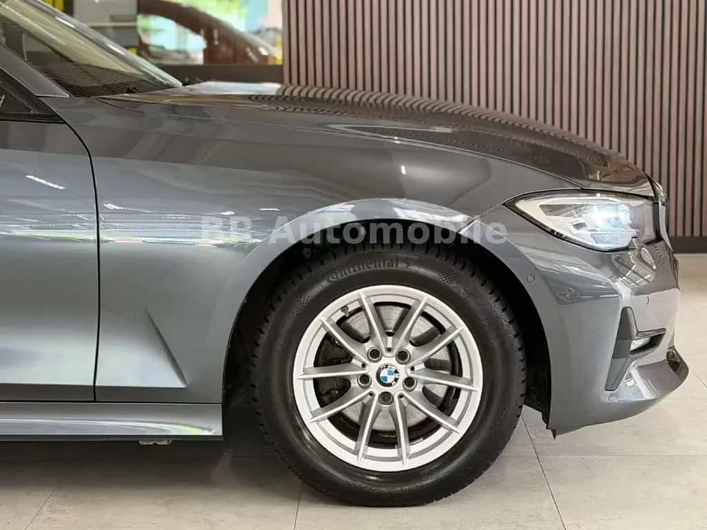 BMW 320 320 d Sport Line*LED*Kamera*AHK*Navi* 01/2020-photo-9