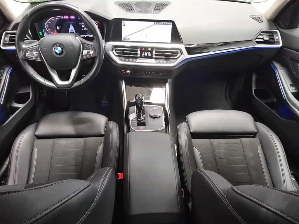 BMW 320 dA Sport-Line T-Leder Nav LC Pro LED AHK HiFi 04/2021-photo-4