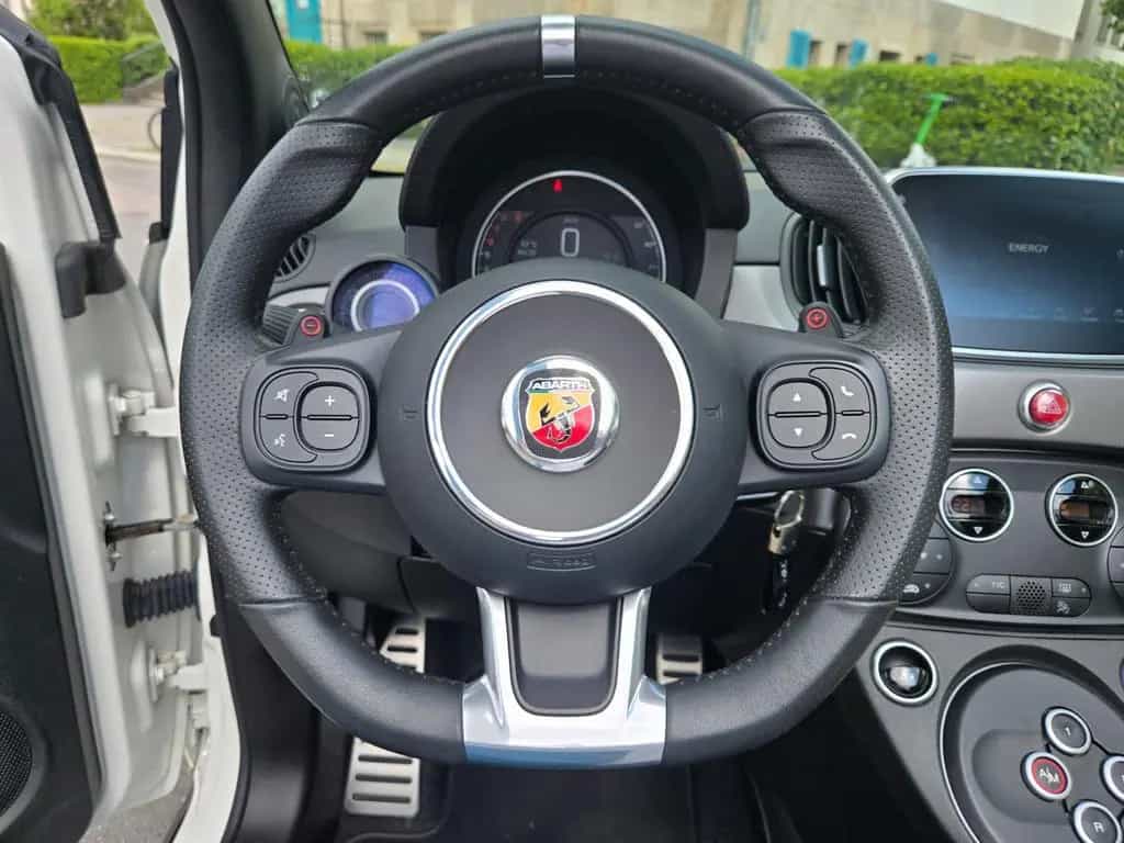 Abarth 595C 595 Cabrio Pista Scheckhaft 1 Hand Automatic 10/2020-photo-17