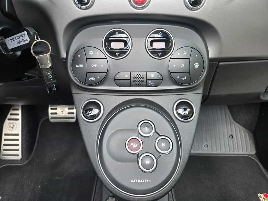 Abarth 595C 595 Cabrio Pista Scheckhaft 1 Hand Automatic 10/2020-photo-18