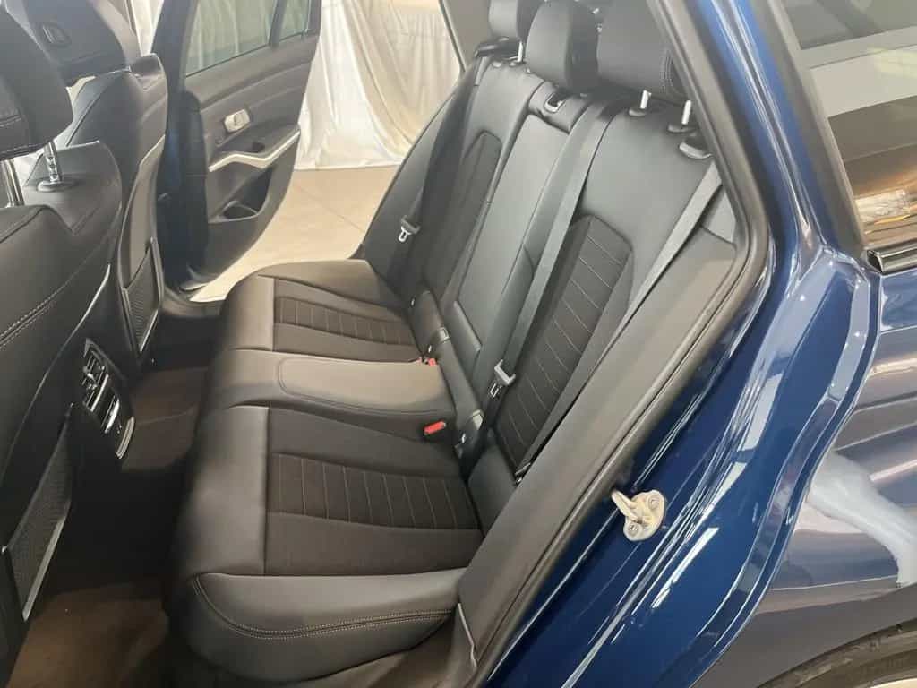 BMW 320 d Touring Sport Aut./Navigation/LED/Tempomat 02/2023-photo-39