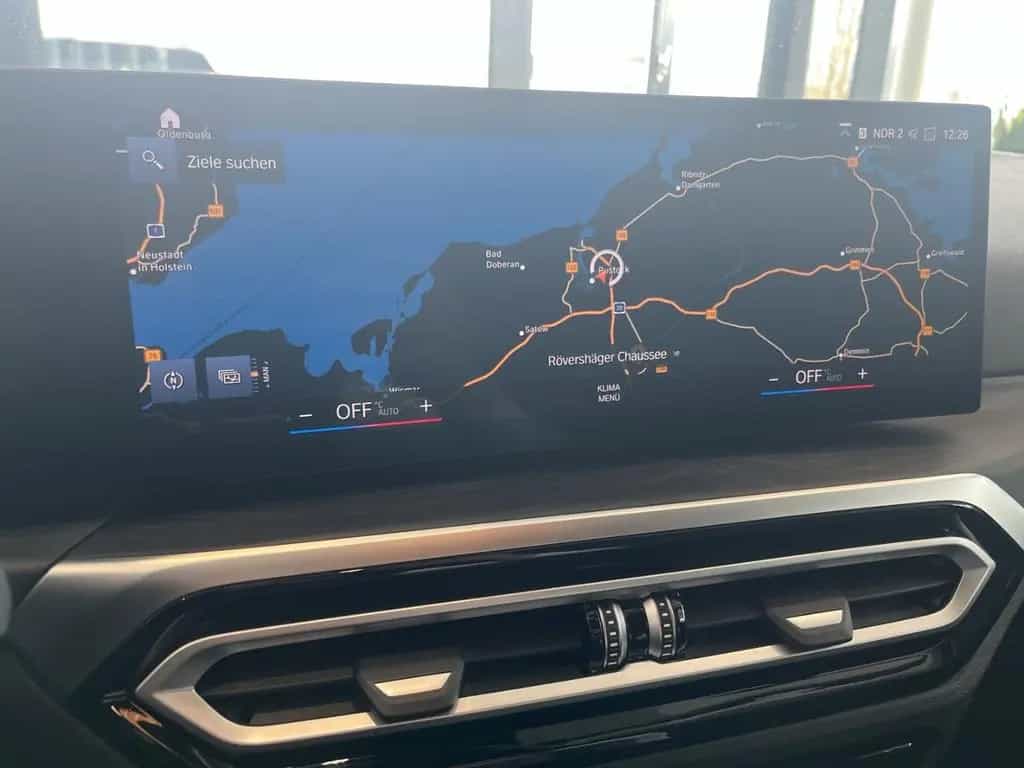 BMW 320 d Touring Sport Aut./Navigation/LED/Tempomat 02/2023-photo-8