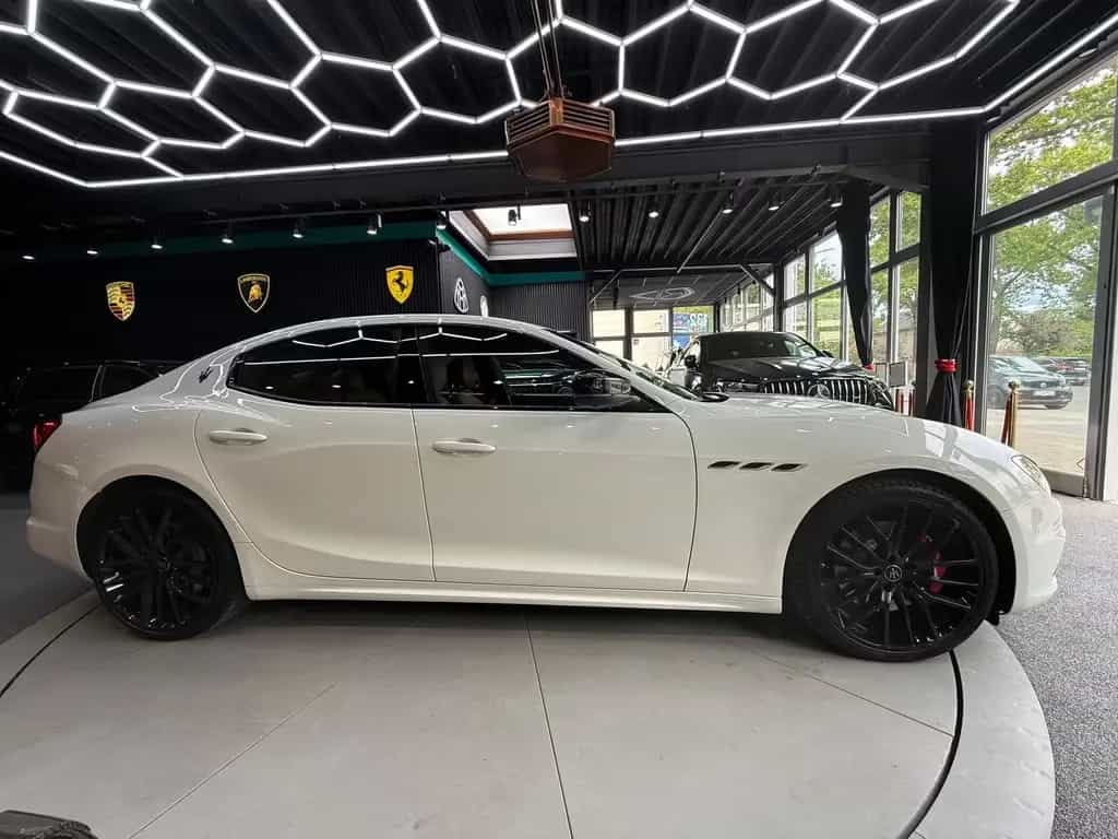 Maserati Ghibli LED*CARPLAY*TEMP*NAVI*KEYLESS 07/2023-photo-6