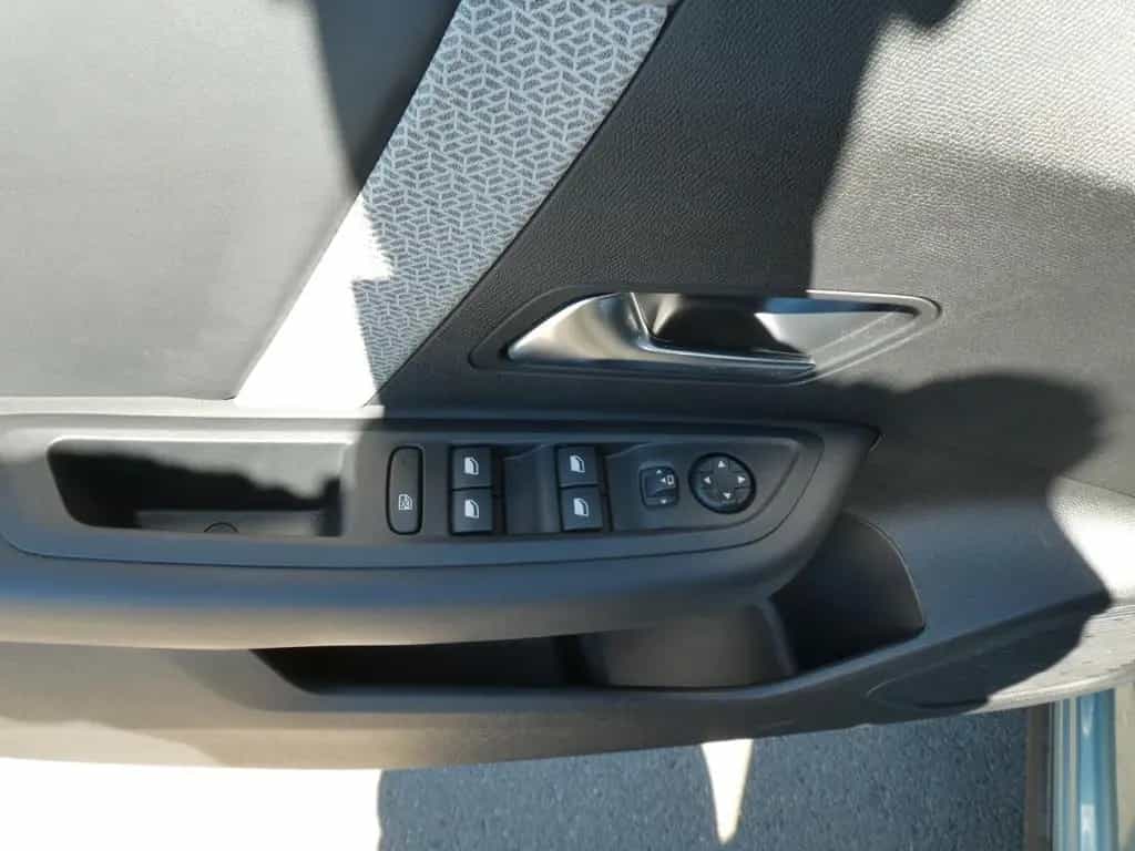 Citroën C4 Lim. Shine Klima, Navi, SHZ, Kamera, S-Dach 11/2023-photo-12