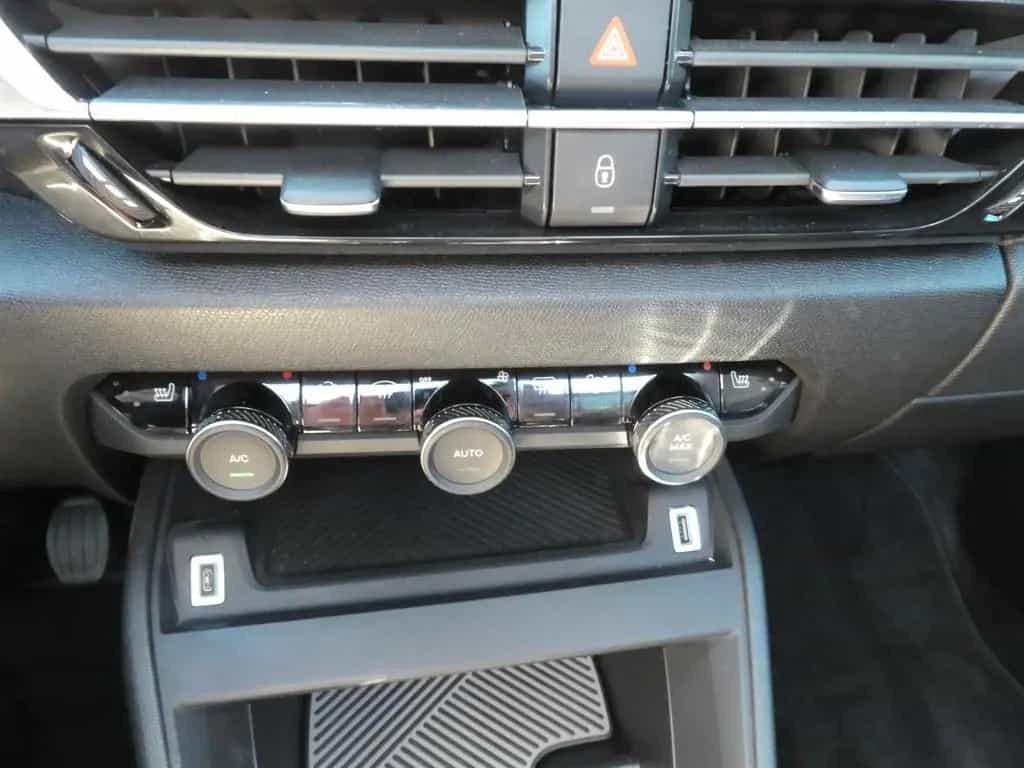 Citroën C4 Lim. Shine Klima, Navi, SHZ, Kamera, S-Dach 11/2023-photo-20