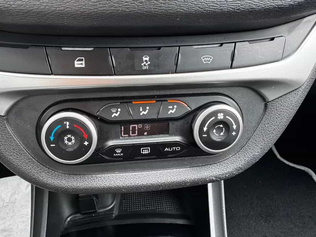 Lada Vesta Luxus Cross , Bluetoth,PDC , Kamera, Alu 03/2020-photo-6