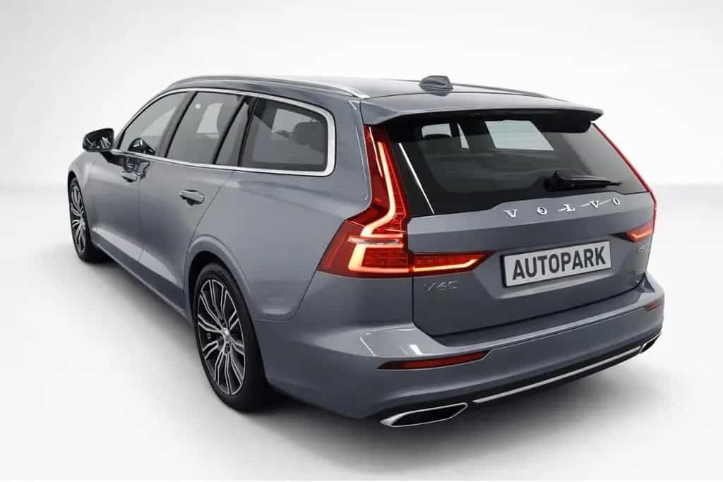 Volvo V60 Kombi Inscription Plug-In Hybrid AW *4x4* 02/2020-photo-4