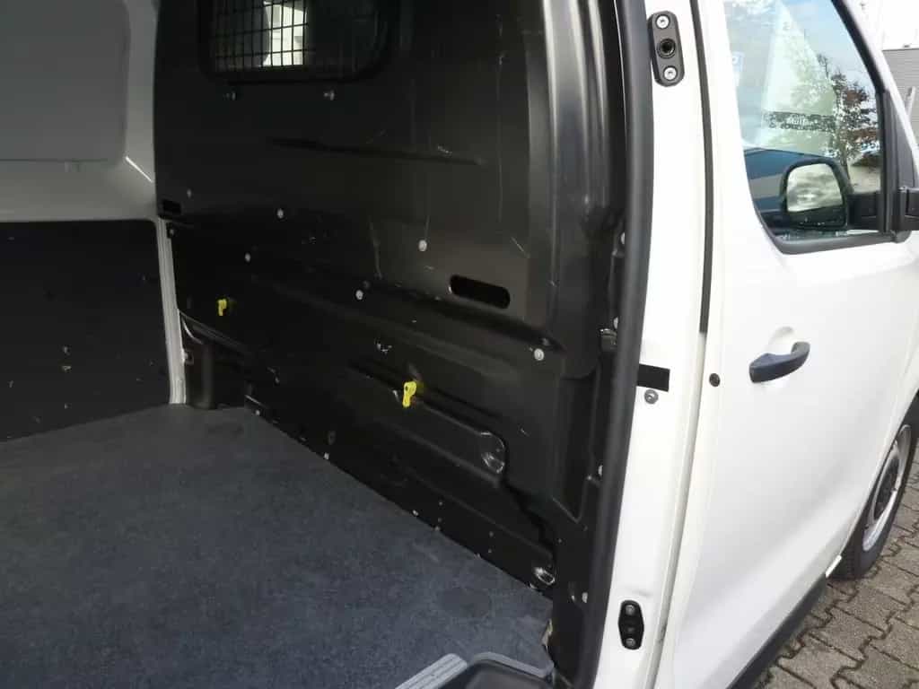 Toyota Proace (Verso) Proace D-4D 1,5-l-L1 Meister 07/2021-photo-8