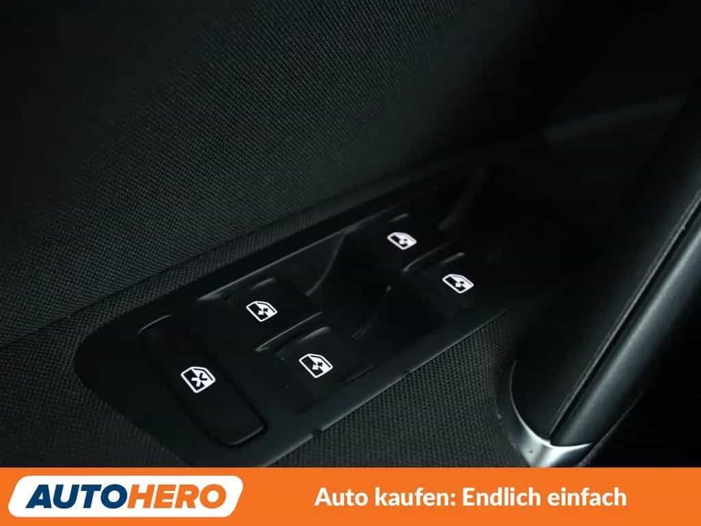 Volkswagen Golf VII 1.5 TSI ACT Comfortline BMT Aut.*NAVI* 10/2019-photo-24