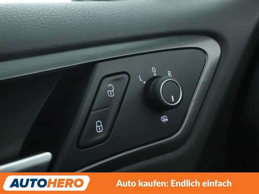 Volkswagen Golf VII 1.5 TSI ACT Comfortline BMT Aut.*NAVI* 10/2019-photo-25