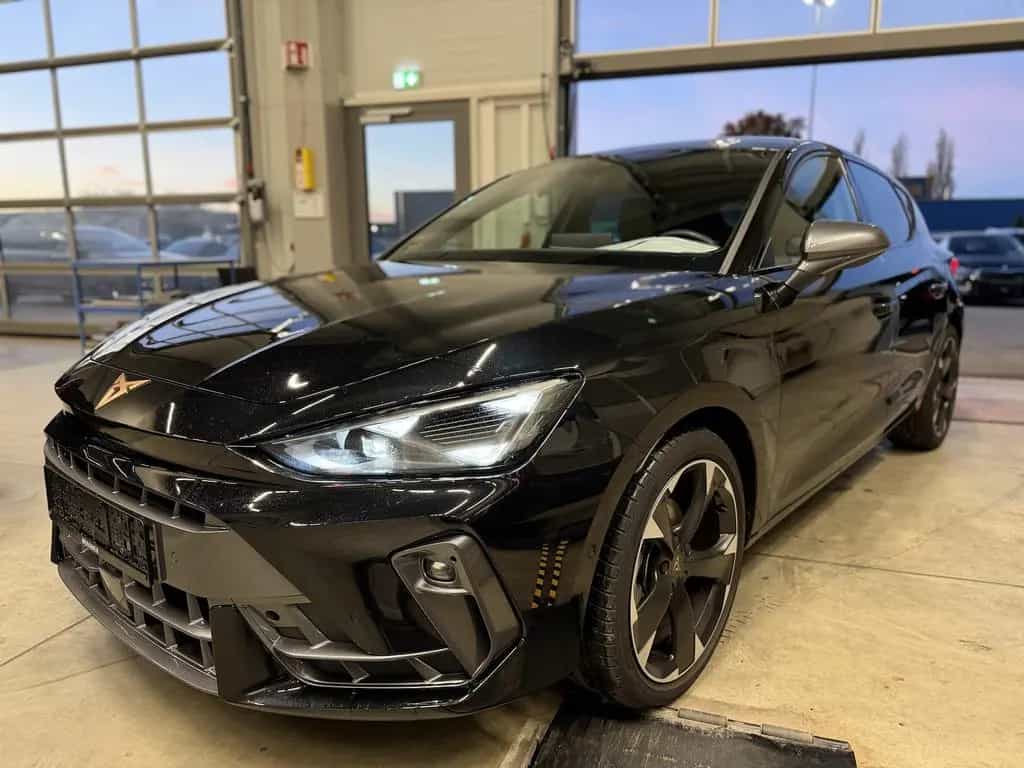 Cupra Leon 1.5eTSI DSG Assist XL Navi Voll-LED 04/2025-photo-0