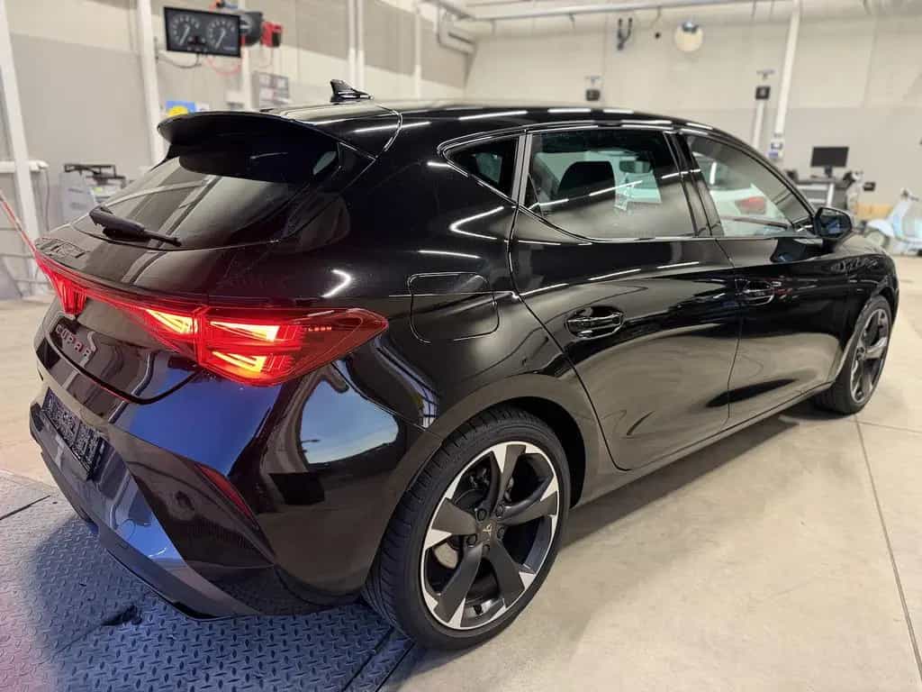 Cupra Leon 1.5eTSI DSG Assist XL Navi Voll-LED 04/2025-photo-4
