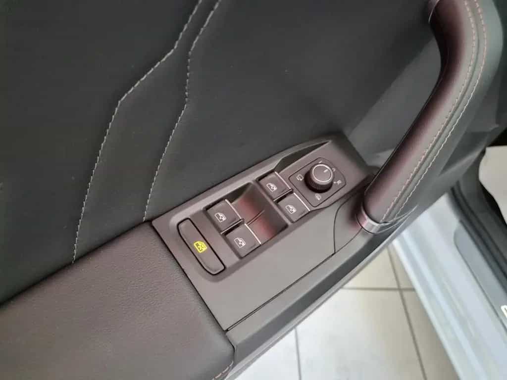 Cupra Leon Sportstourer / NAVI / KAMERA / T-LEDER 07/2023-photo-11