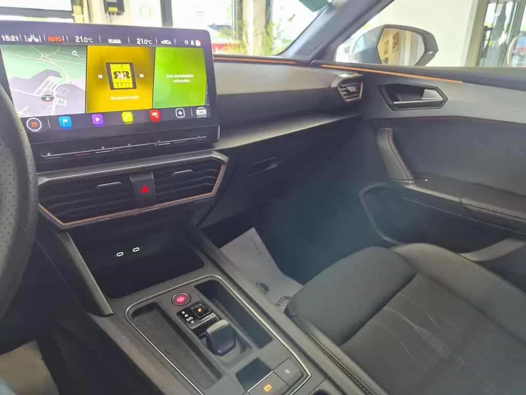 Cupra Leon Sportstourer / NAVI / KAMERA / T-LEDER 07/2023-photo-35