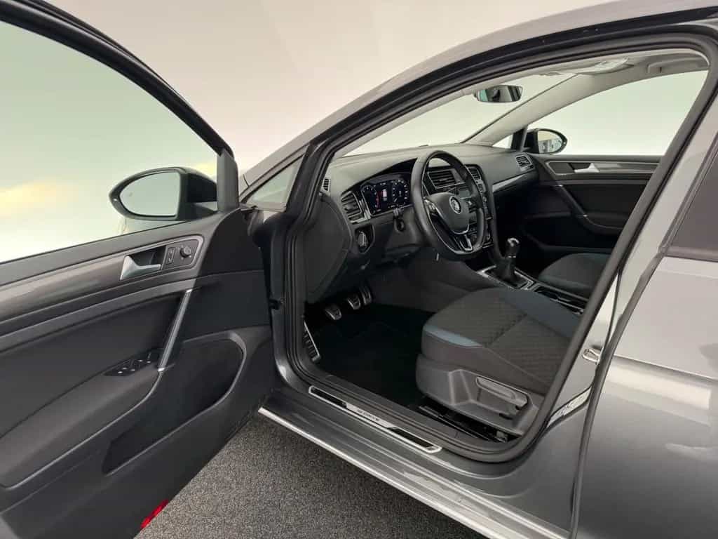 Volkswagen Golf VII Lim. 1.0 TSI *IQ.DRIVE*R.KAM-ACC-SHZ 02/2020-photo-24