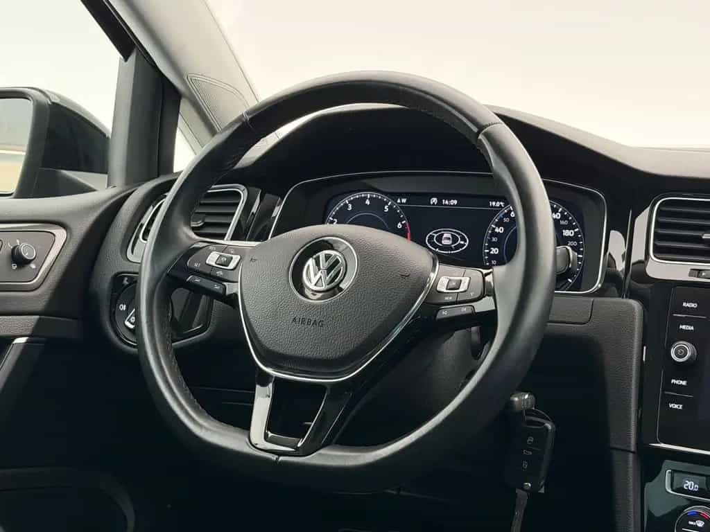 Volkswagen Golf VII Lim. 1.0 TSI *IQ.DRIVE*R.KAM-ACC-SHZ 02/2020-photo-31