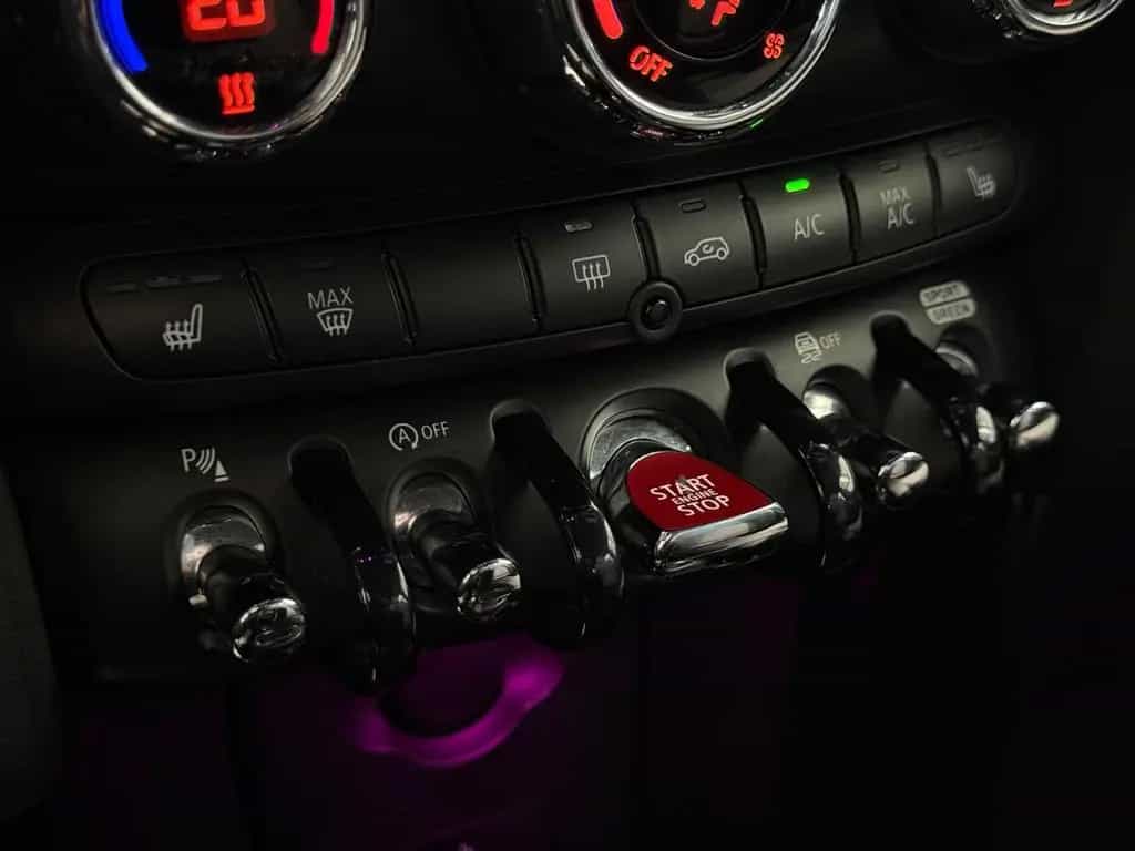 MINI ONE 5-trg. *HU/AU*SHZ*TEMPO*AC*NAVI*SCHECKHEFT* 11/2020-photo-32