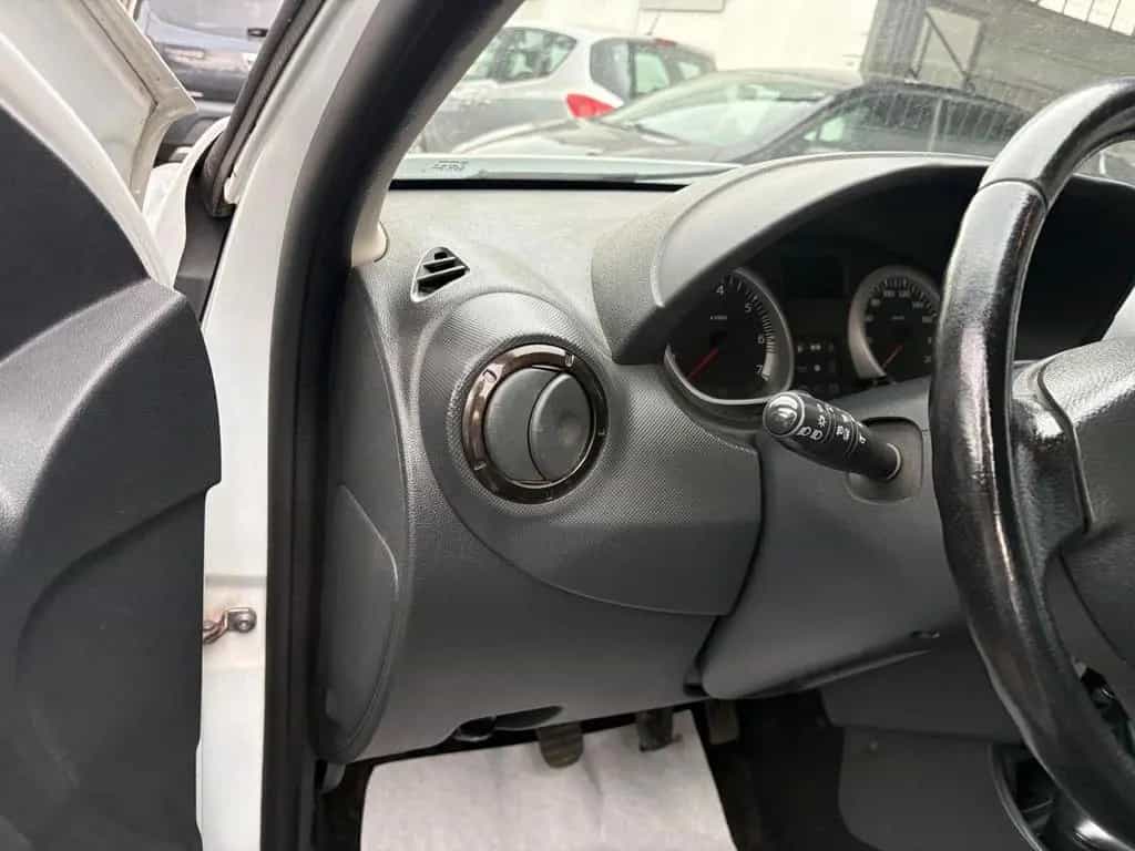 Dacia Duster 1.5 dCi 110CV 4x2 Lauréate 04/2012-photo-10