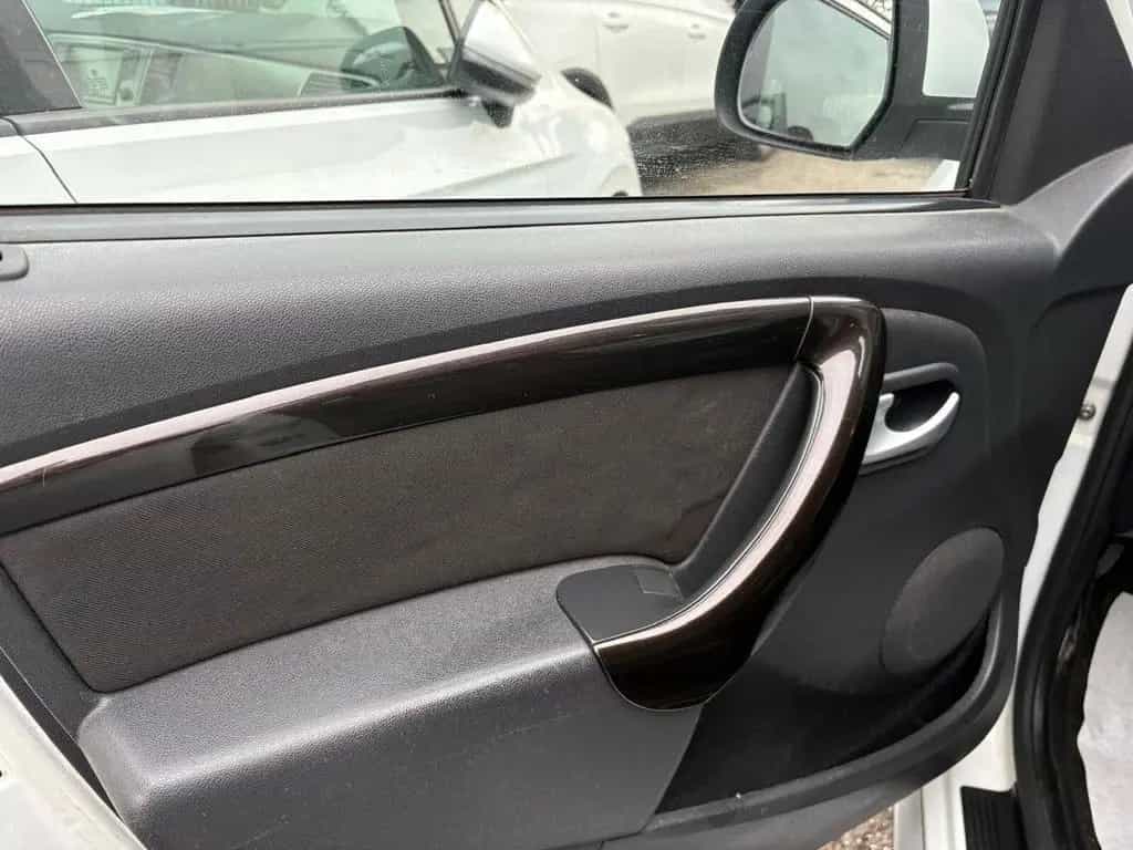 Dacia Duster 1.5 dCi 110CV 4x2 Lauréate 04/2012-photo-14