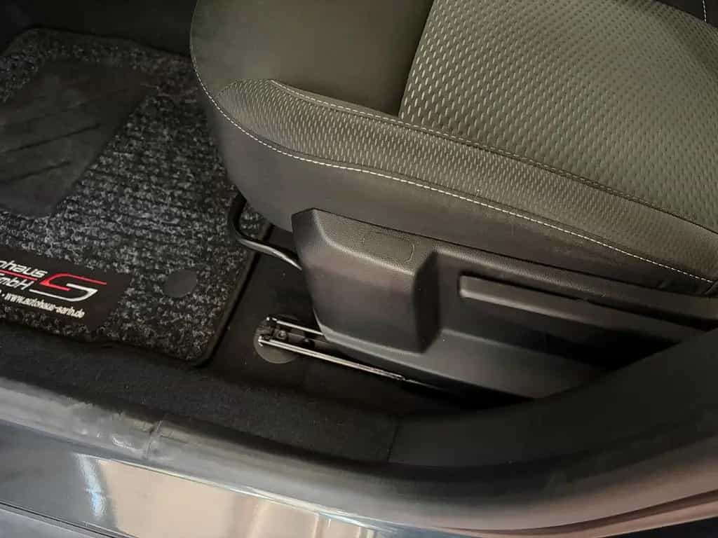 Dacia Duster II 1.6 SCe NAVI KAMERA ALLWETTER ALU TEMP 08/2019-photo-8