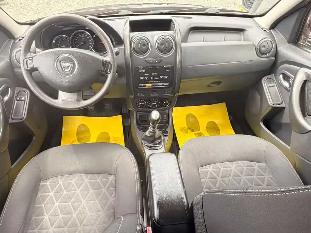 Dacia Duster I Laureate 4x2 *PDC*Klima*MFL* TÜV Neu 02/2014-photo-12